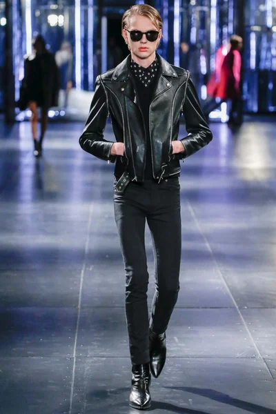 Look 38